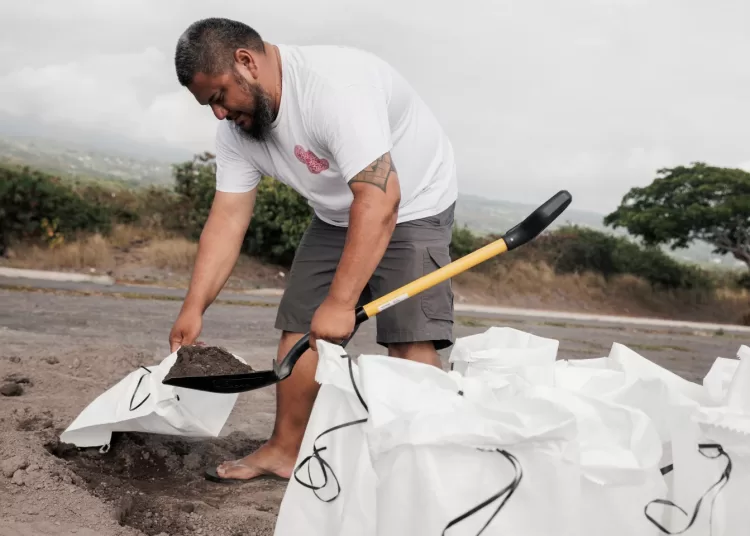 Hawaii’s Big Island lashed by rain and wind as Tropical Storm Lala closes in 10 - Egyptian Gazette