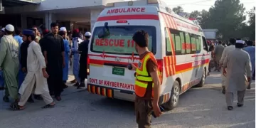 Suicide bombing at police station kills 14 in Pakistan