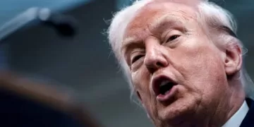 Trump warns of consequences for countries supporting Iran