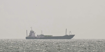Iran, Oman agree on new Strait of Hormuz shipping route
