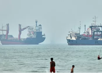 Iran says strait won’t open until US ‘corrects’ behaviour