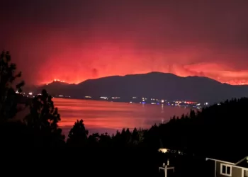 British Columbia to get federal assistance as wildfire forces evacuations