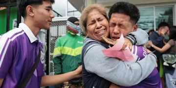 Thai teen kills 8, then himself in rampage