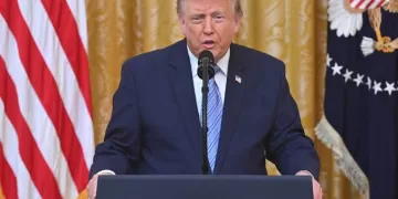 Trump heads into midterms short on foreign policy wins