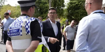 7 dead in UK after vehicle travelling wrong way hits police car