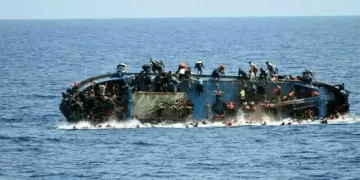 Tunisia coast guard recovers 8 bodies of migrants whose boat sank