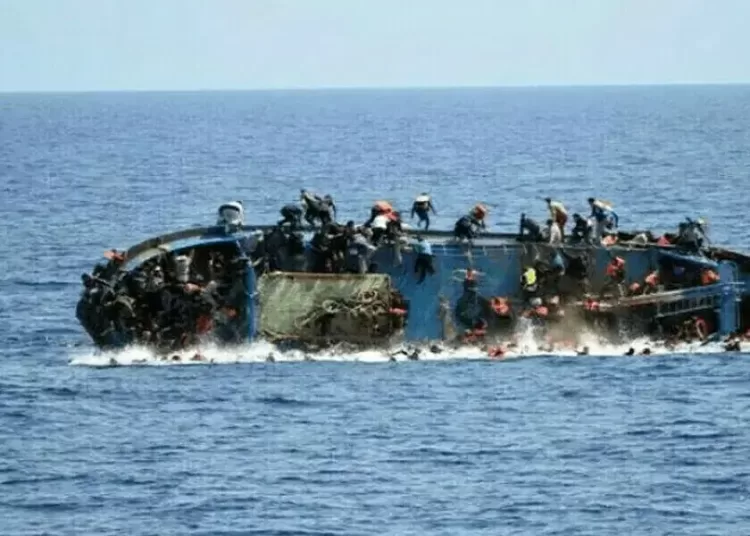 Tunisia coast guard recovers 8 bodies of migrants whose boat sank 10 - Egyptian Gazette