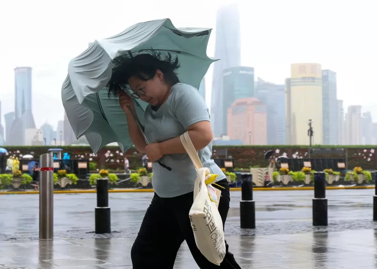 Shanghai cancels 1,300 flights because of Typhoon Dolphin 10 - Egyptian Gazette