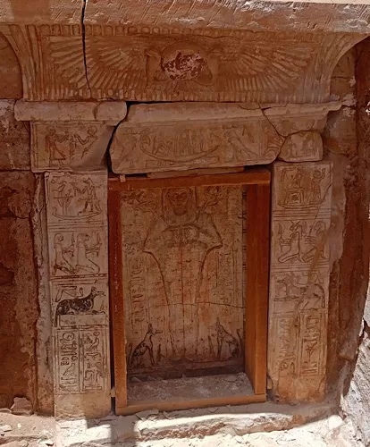 Roman-era pyramid tomb found in Egypt’s Dakhla Oasis 16 - Egyptian Gazette