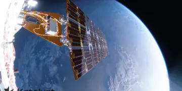 Rescue satellite gets close to NASA’s doomed telescope