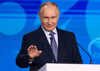 Russia to hold tight vote amid war
