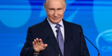 Russia to hold tight vote amid war