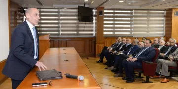 Egypt enhances aviation through pilot training, certification