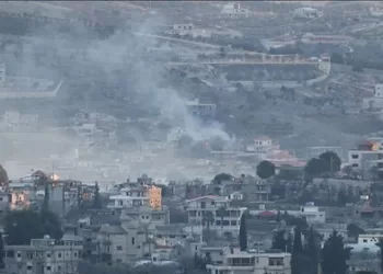 Israeli strike kills 3 in south Lebanon despite truce