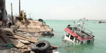 Houthis seize Yemeni port, threatening shipping 1 - Egyptian Gazette Houthis seize Yemeni port, threatening shipping
