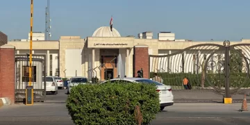 Iraq begins trial of six French citizens over IS ties