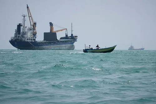 Iran threatens strikes, awaits US on Hormuz plan 12 - Egyptian Gazette Iran threatens strikes, awaits US on Hormuz plan 11 - Egyptian Gazette