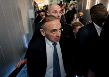Zemmour announces French presidential bid