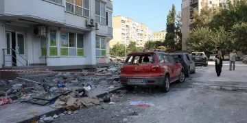 Russian drones crash into central Kyiv