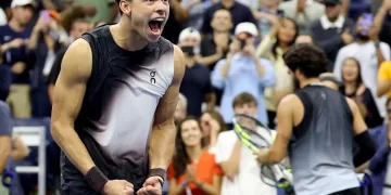 Shelton stuns Alcaraz to reach US Open semis