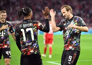 Kane breaks record as Bayern thrash Union 7-0