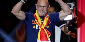 Luis de la Fuente extends Spain contract