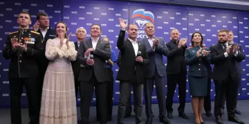 Pro-Putin party gets record 355 parliamentary seats