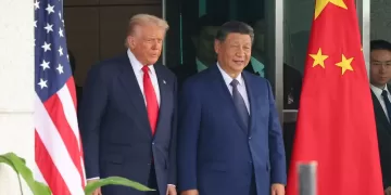Trump plans grand spectacle for Xi talks