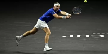 Alcaraz wins to give Europe 3-1 lead