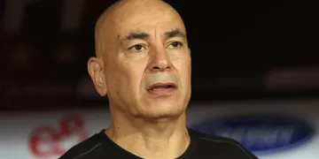 Hossam Hassan seeks to ease Salah tensions