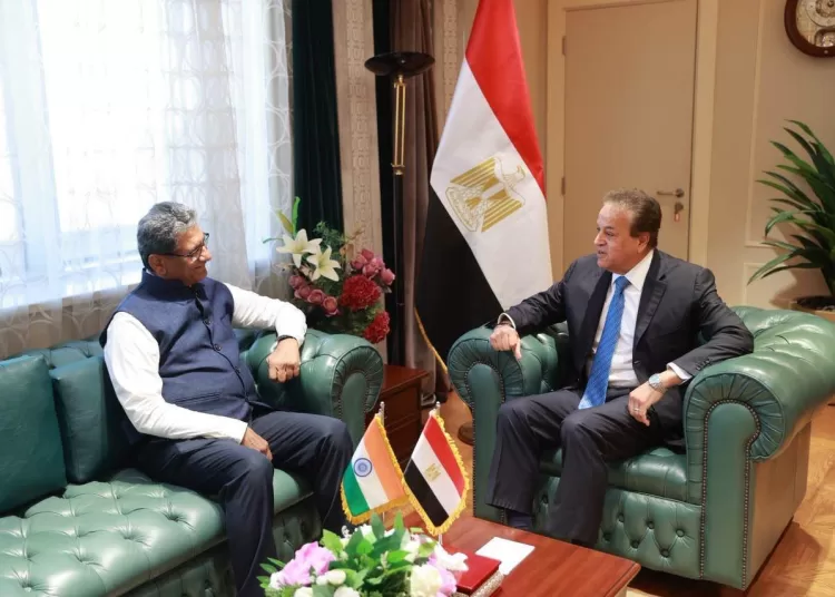 Cairo, New Delhi discuss pharmaceutical ties 11 - Egyptian Gazette