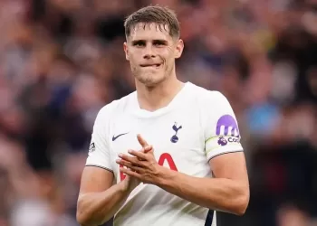 EPL: Micky stays patient as Spurs struggle