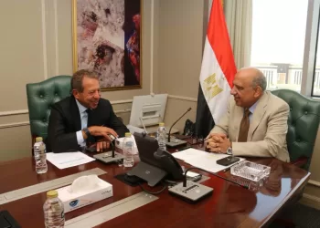 Electricity Min. reviews progress of Orascom’s 900MW wind power project