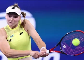 Rybakina advances at US Open