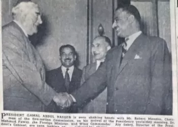 Nasser welcomes Robert Menzies in Cairo