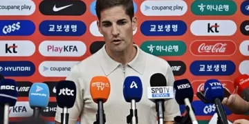 New coach won’t use AI to make S. Korea fans happy