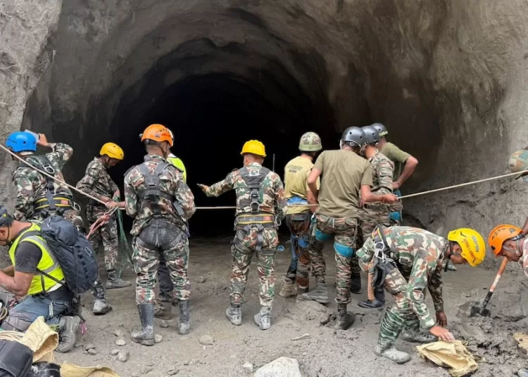 Nepal flood death toll crosses 1,000, rescuers reach remote areas 11 - Egyptian Gazette