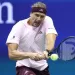 US Open: Zverev sweeps into last 16