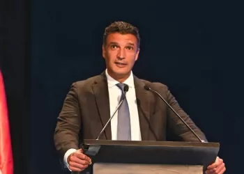 Egypt urges manufacturers to adopt AI, smart technologies