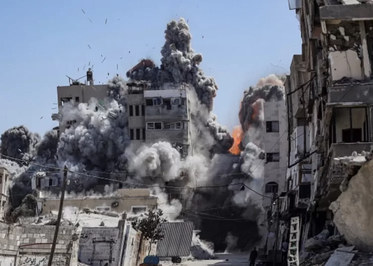 Two Palestinians were killed and others wounded when the Israeli strike hit an apartment in the al-Nasr neighbourhood, north of Gaza City. [Getty]