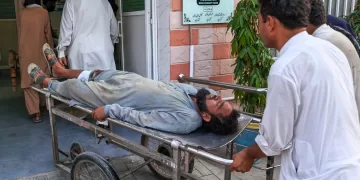 Gunmen target ambulance in Pakistan