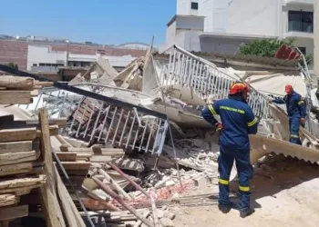 5 missing after explosion fells Athens building