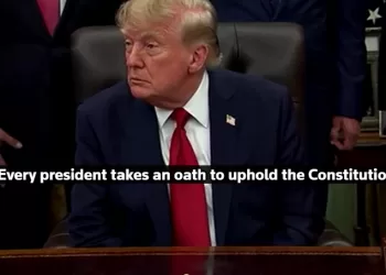 White House turns away CNN, MS NOW, Politico reporters