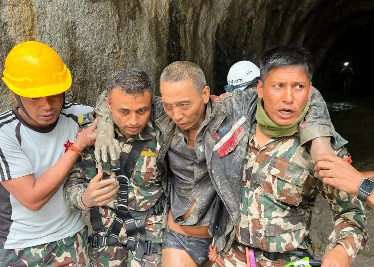 Nepal rescuers find 2 alive after 10 days 11 - Egyptian Gazette