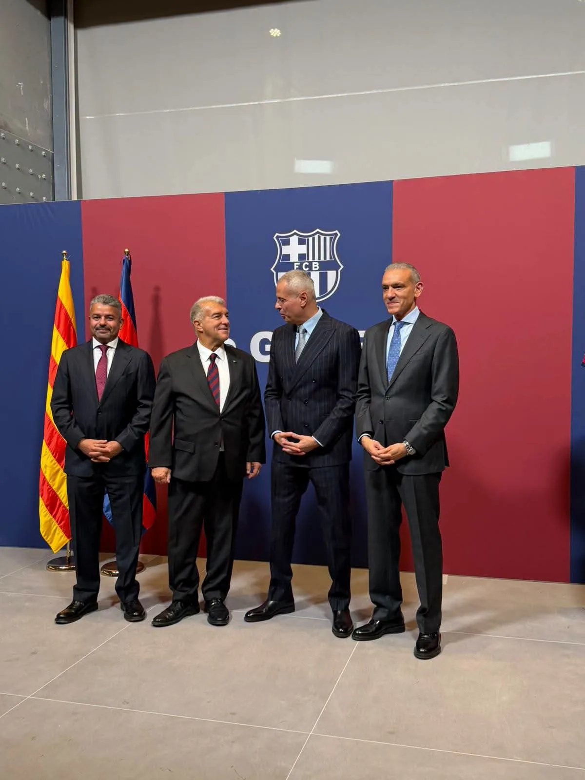 Barcelona congratulates EgyptAir on Skytrax Award