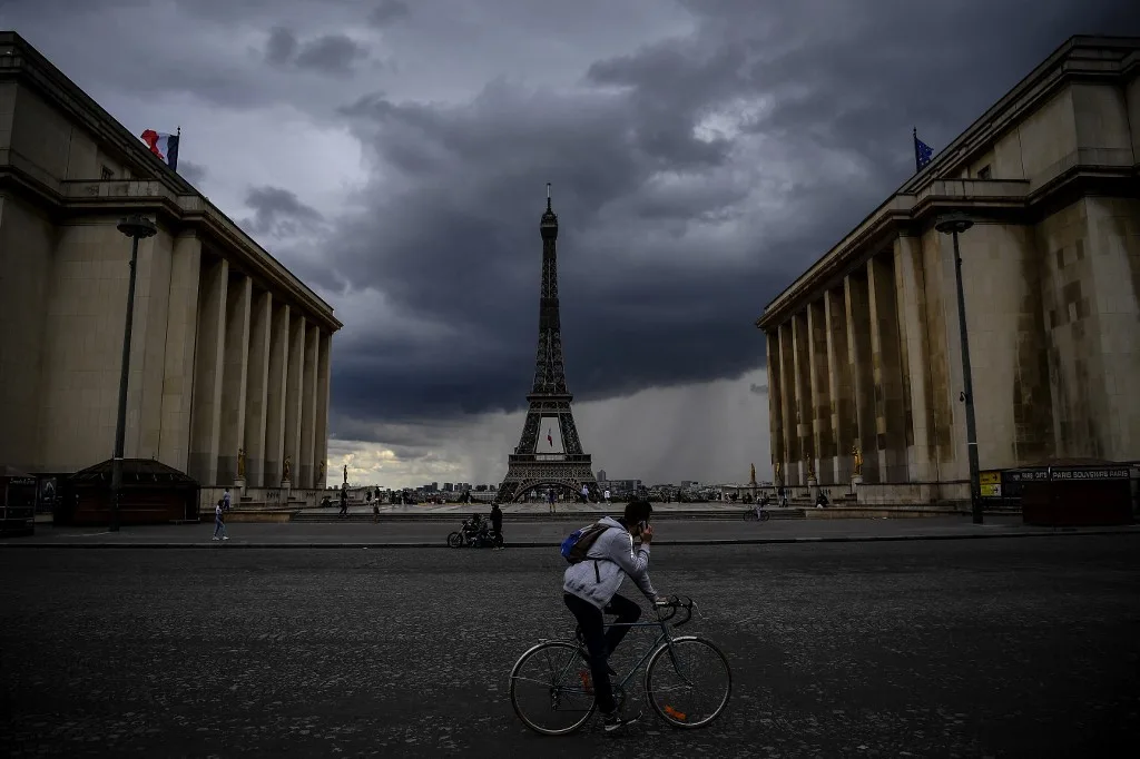 Storm disrupts power and rail services in France