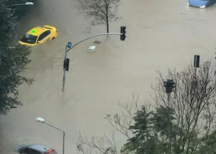 Istanbul floods shut schools 12 - Egyptian Gazette Istanbul floods shut schools 11 - Egyptian Gazette
