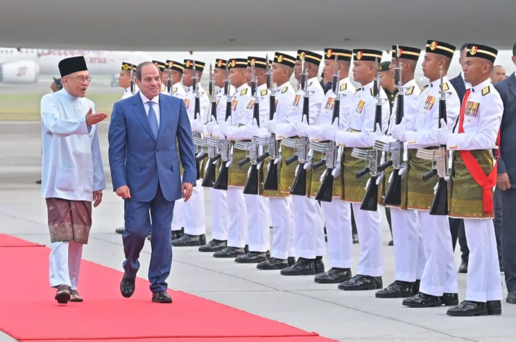Sisi arrives in Malaysia for state visit 14 - Egyptian Gazette