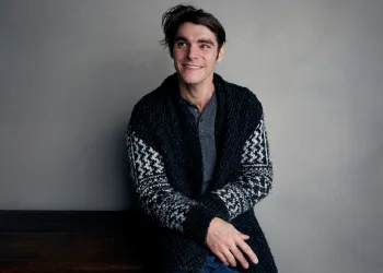 RJ Mitte, ‘Breaking Bad’ actor, dies at 34