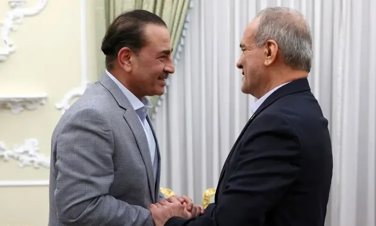 Iran rejects enriched-material transfer amid US tensions 11 - Egyptian Gazette This handout picture provided by the Iranian presidency shows Iran’s President Masoud Pezeshkian receiving Pakistan’s army chief Asim Munir in Tehran on October 20, 2026. (Via AFP)